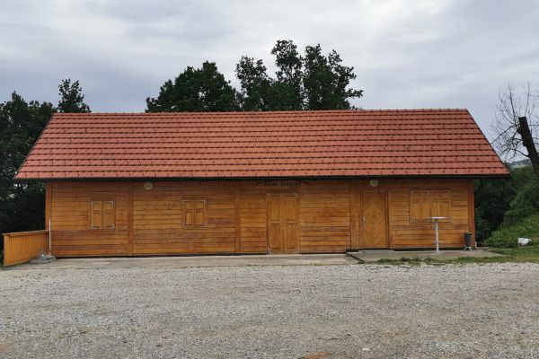 Lovska družina Artiče - hiša